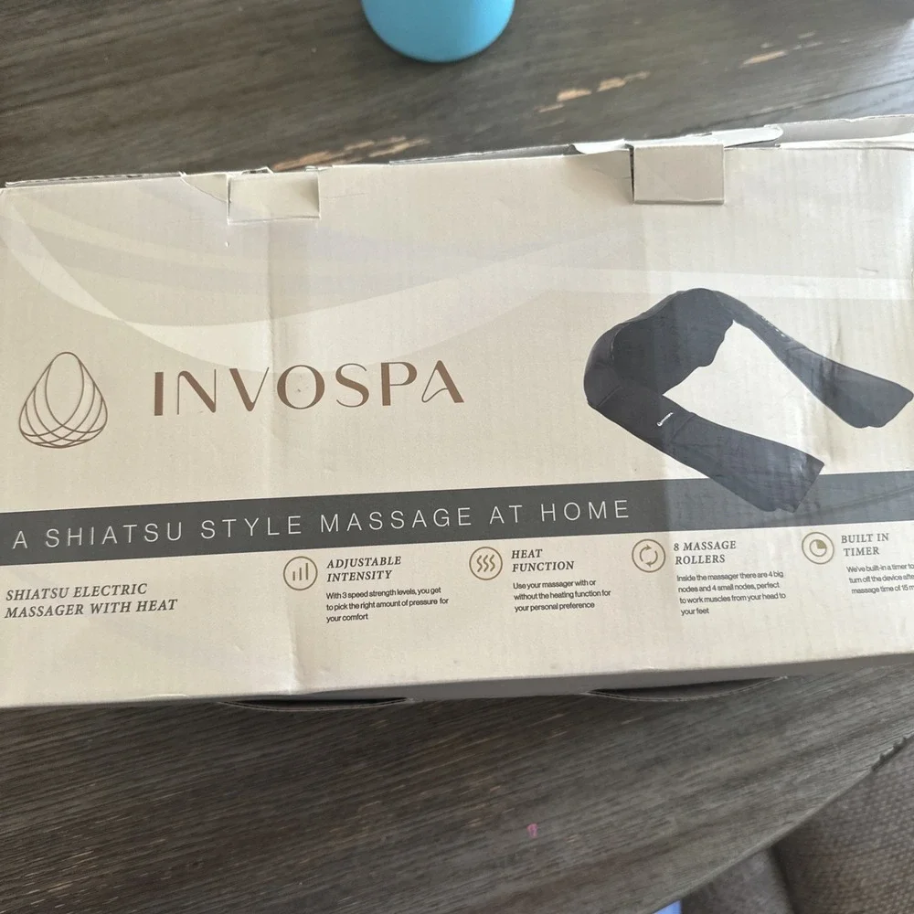 InvoSpa Shiatsu Back Shoulder and Neck Massager with Heat - Deep Tissue Knead...